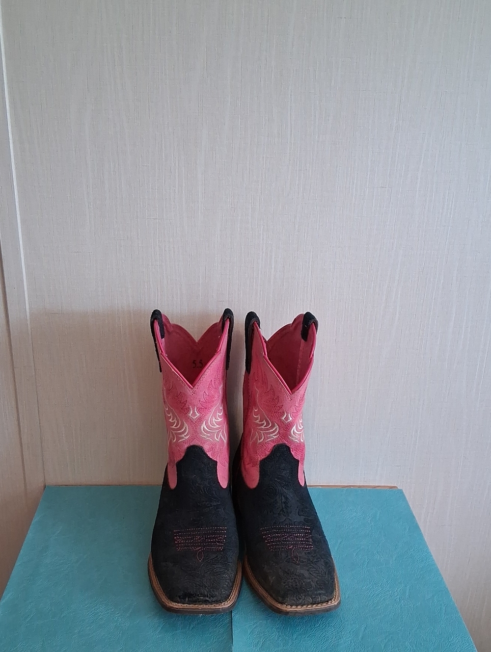 ARIAT Kids Black and Pink Western Cowboy Boots